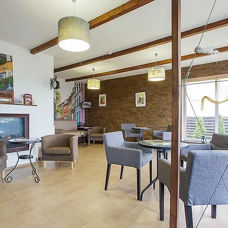 酒店 Mini-hotel La Menska 3*