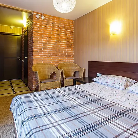 Mini-hotel La Menska