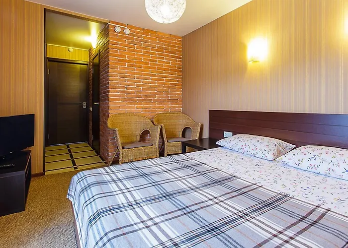 Mini-hotel La Menska