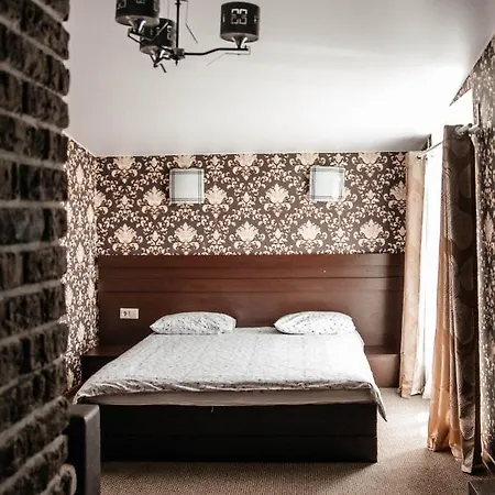 Mini-hotel La Menska ホテル